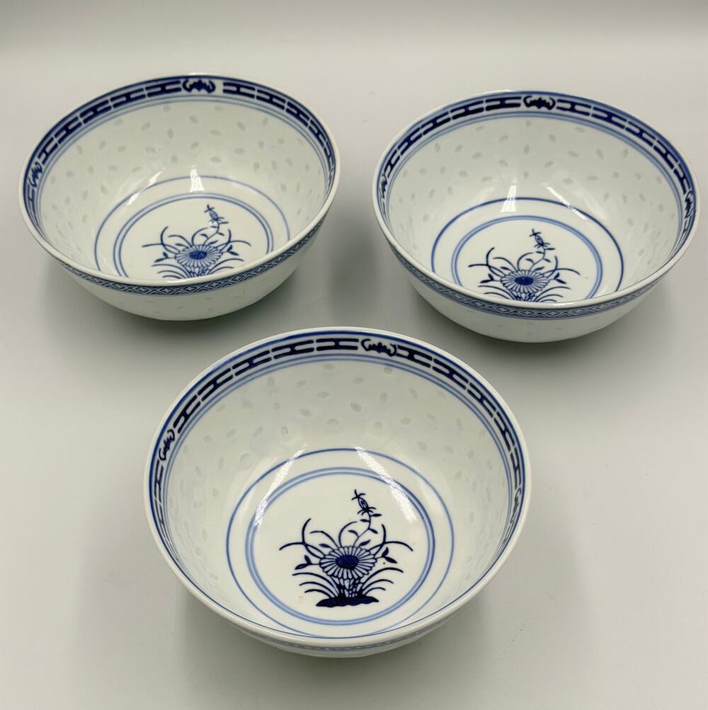 Tienshan Chinese Rice Grain Coupe Soup Bowls Blue & White Chrysanthemum 3pc Set